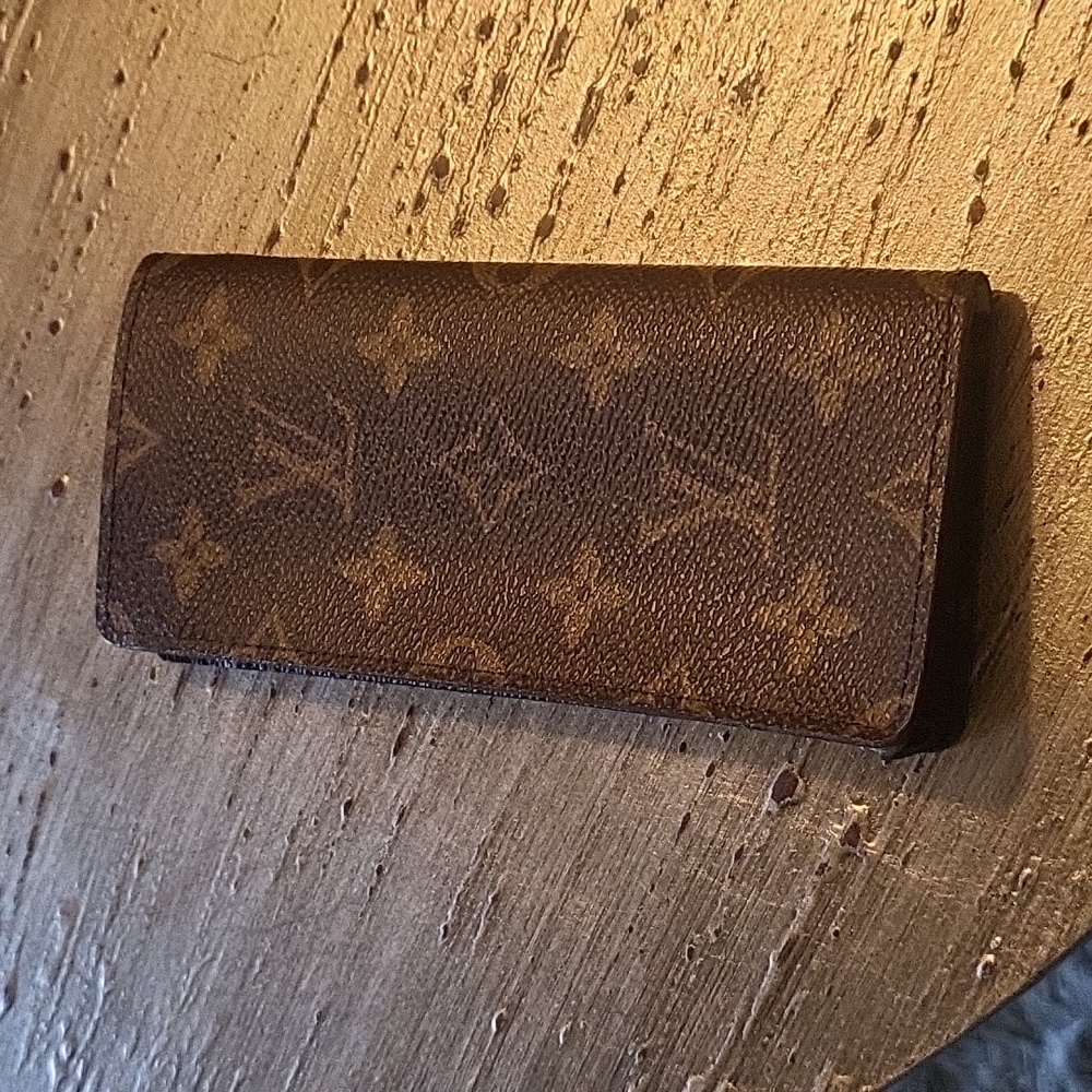 Louis Vuitton Case - image 1